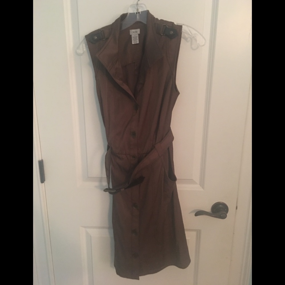 Beautiful Cache brown shirt dress. Size 6